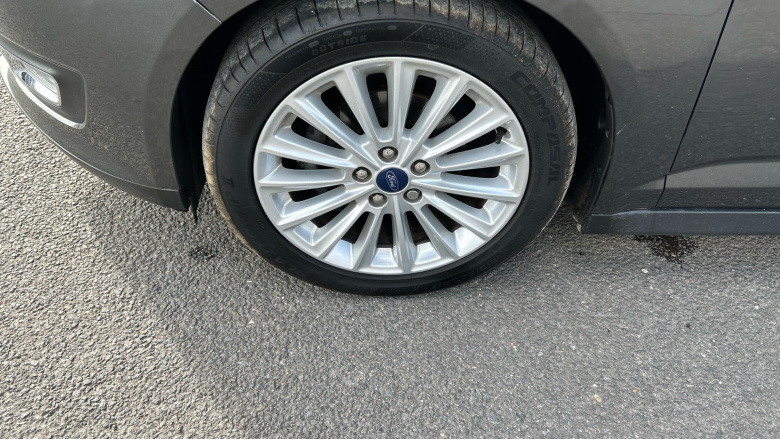 Ford C-MAX 1.5 TDCi Titanium 5dr Diesel Estate